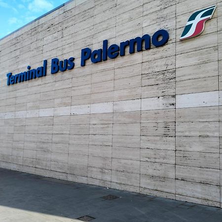 Stazione Di Palermo Affitti Apartman Kültér fotó