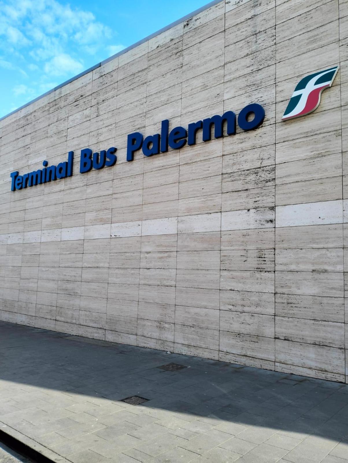 Stazione Di Palermo Affitti Apartman Kültér fotó
